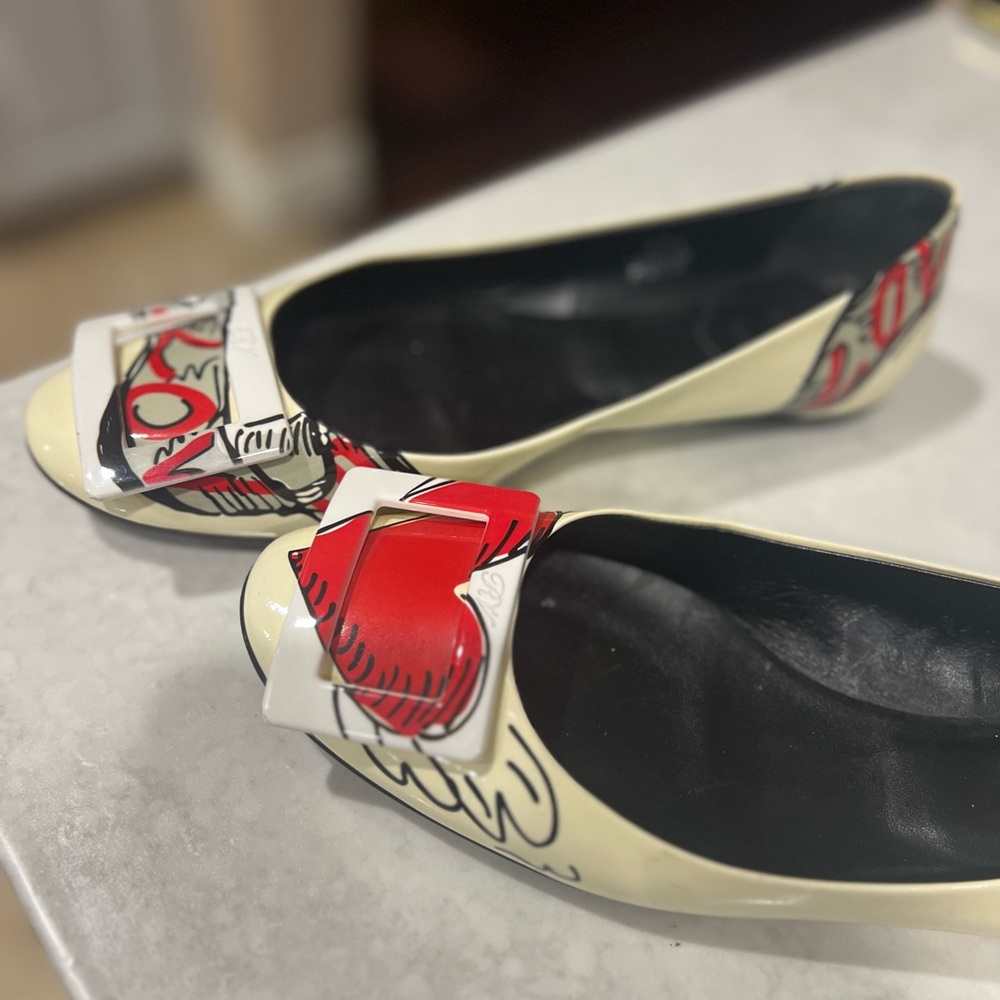 Roger Vivier Red and Black Flats with Artistic Design